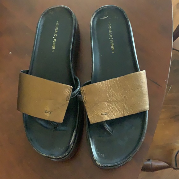 Donald j. Pilner Fifi 8.5 Bronze - Picture 3 of 3